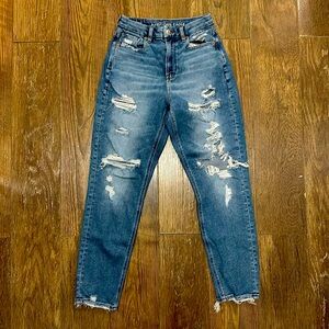 American Eagle Stretch Curvy Mom Jean
